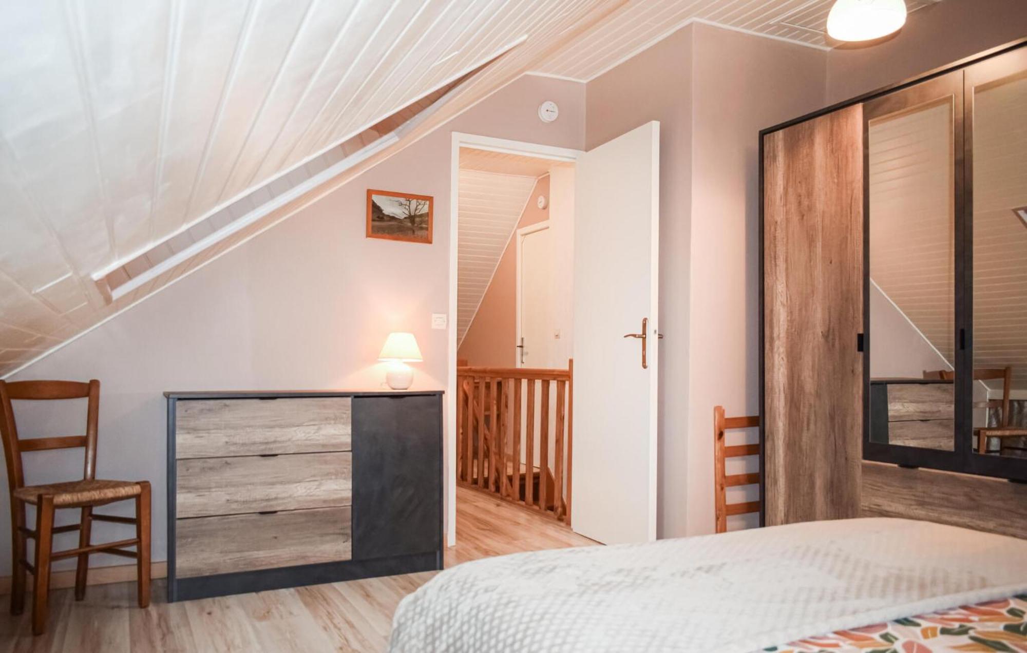 3 Bedroom Awesome Home In Lézardrieux Esterno foto