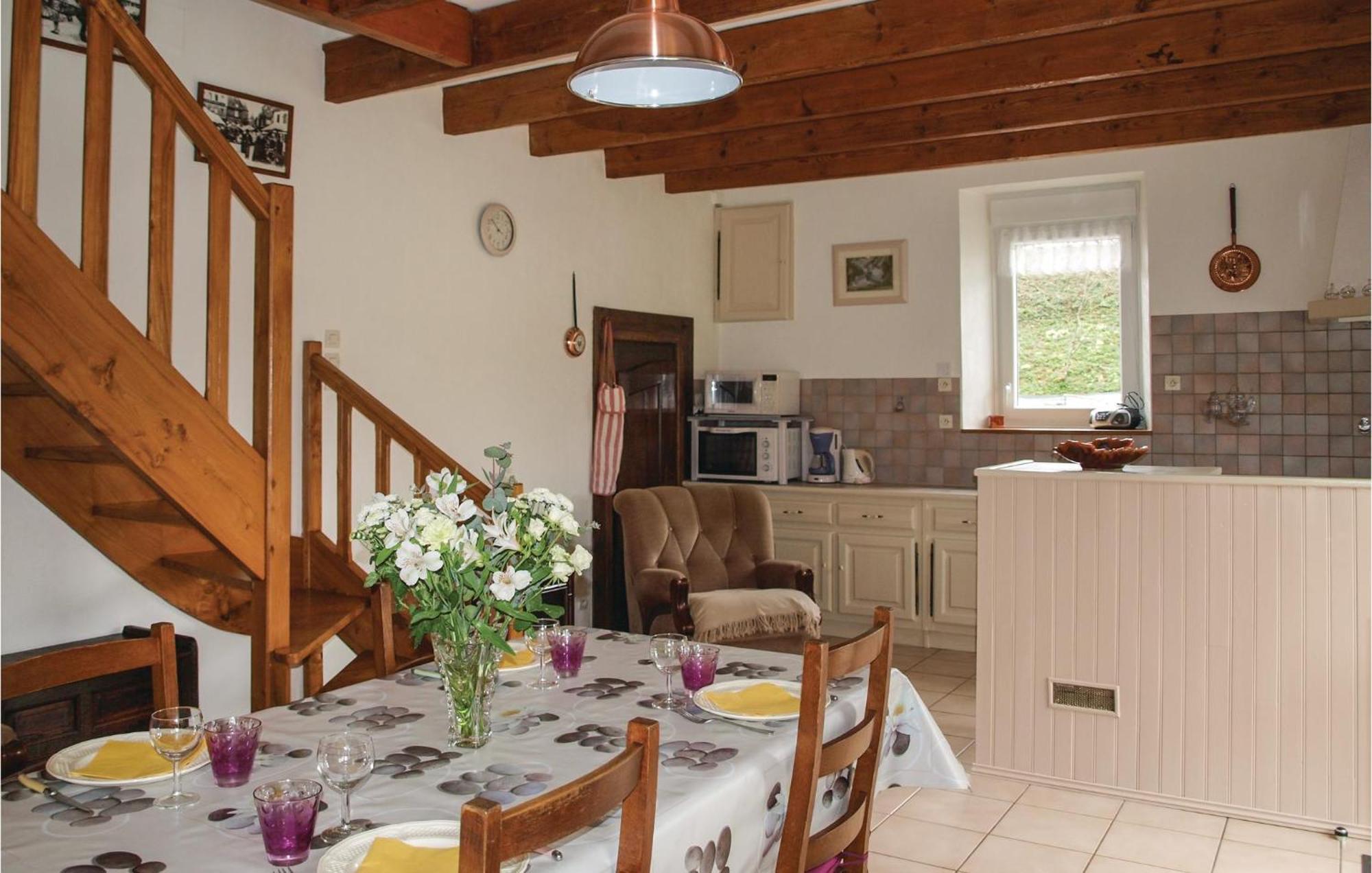 3 Bedroom Awesome Home In Lézardrieux Esterno foto