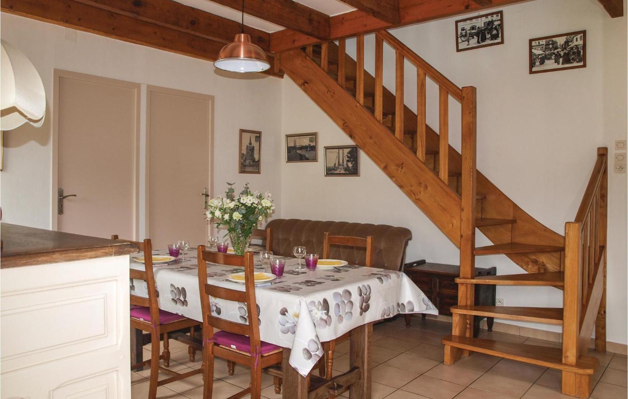 3 Bedroom Awesome Home In Lézardrieux Esterno foto